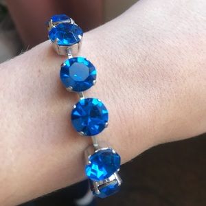 Cushion cut bracelet